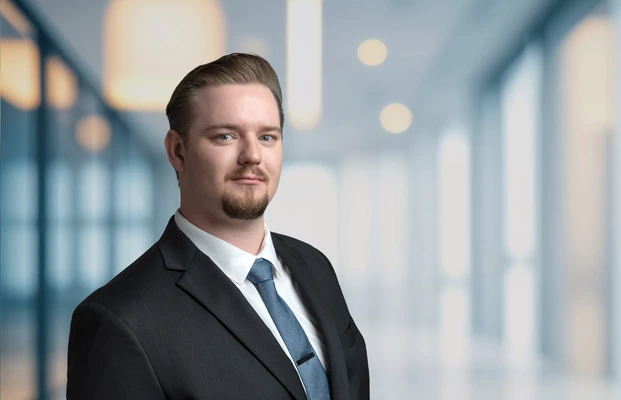 Professional Headshot of Sebastian Cribari